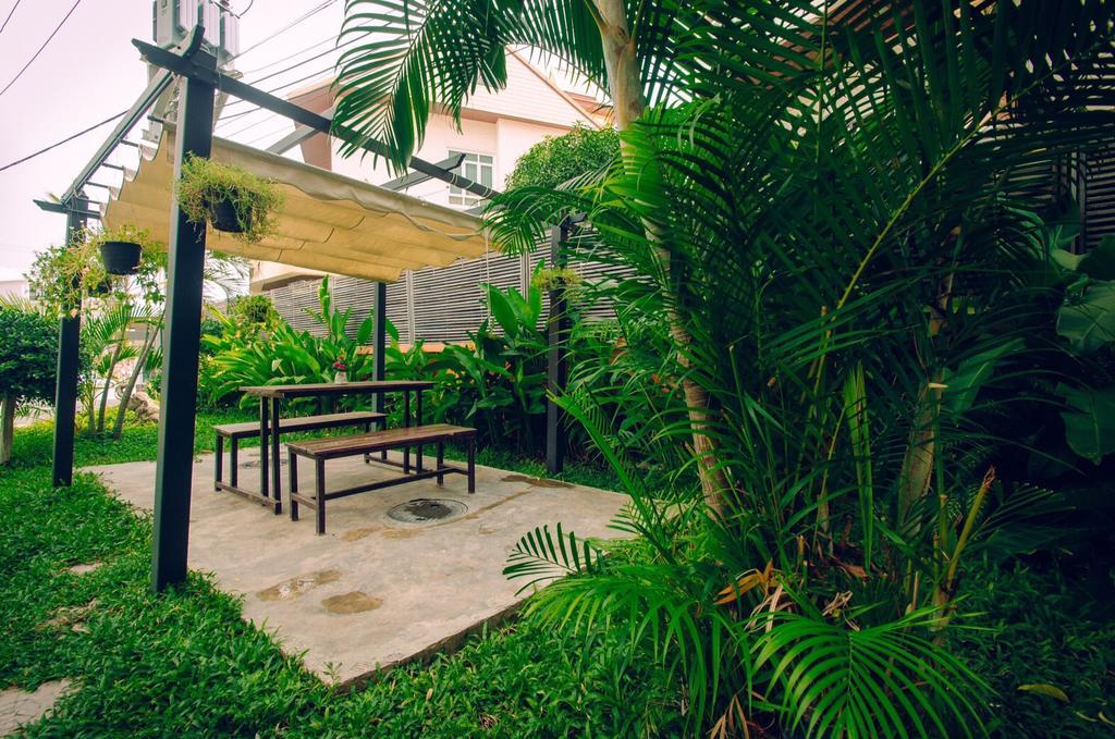 Th Beach Hotel HHQ Exterior foto