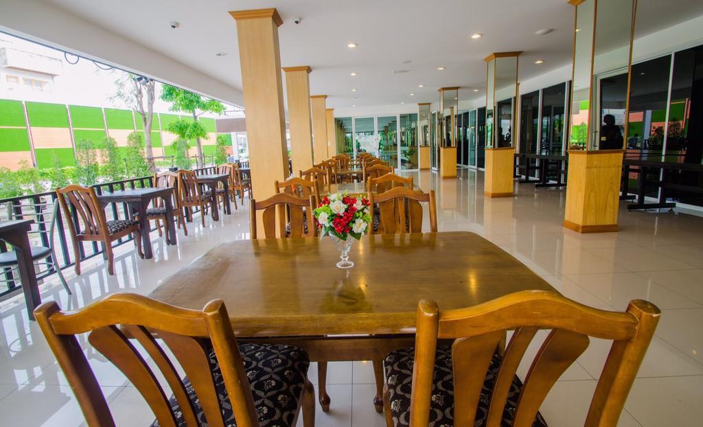 Th Beach Hotel HHQ Exterior foto